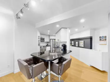 708 1050 Burrard Street, Vancouver, BC, Vancouver — Apartment/Condo for sale
