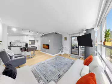 708 1050 Burrard Street, Vancouver, BC, Vancouver — Apartment/Condo for sale