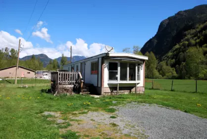 58661 Dent Road, Hope, BC, Hope — Manufactured On Land for sale