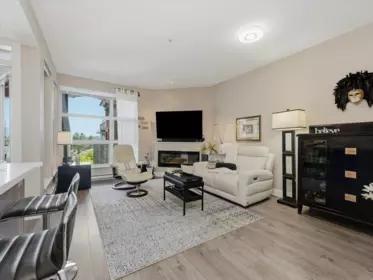 Breakfast Nook Photo of 411 3602 Aldercrest Drive, North Vancouver, BC