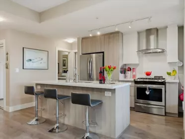 411 3602 Aldercrest Drive, North Vancouver, BC, North Vancouver — Apartment/Condo for sale