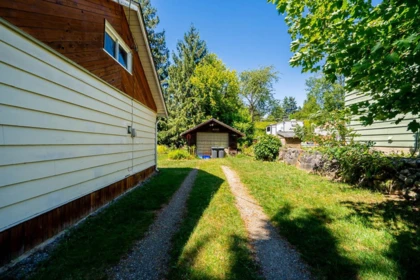 Mudroom Photo of 715 Roderick Avenue, Coquitlam, BC