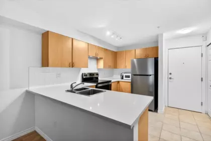 Guest Bathroom Photo of 105 14859 100 Avenue, Surrey, BC