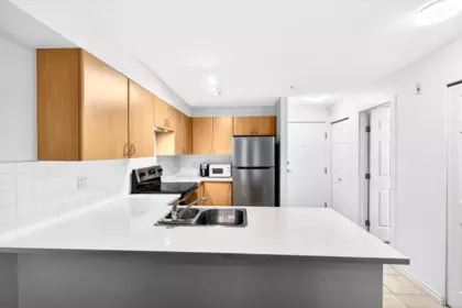 Powder Room Photo of 105 14859 100 Avenue, Surrey, BC