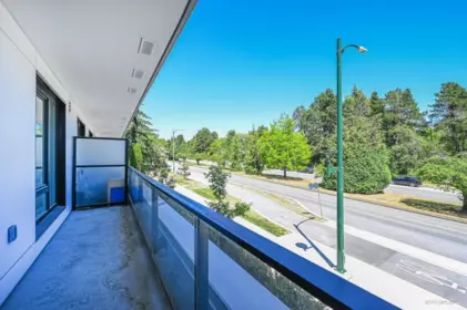 Kitchen Island Photo of 207 6859 Cambie Street, Vancouver, BC