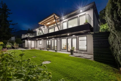 255 Sandringham Crescent, North Vancouver, BC, North Vancouver — Single Family Residence for sale