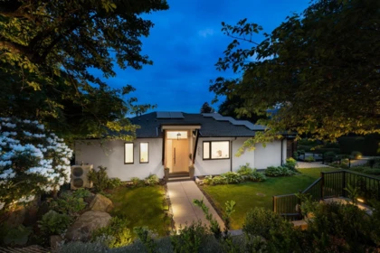 255 Sandringham Crescent, North Vancouver, BC, North Vancouver — Single Family Residence for sale