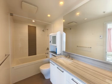 Primary Bathroom Photo of 1908 4880 Bennett Street, Burnaby, BC