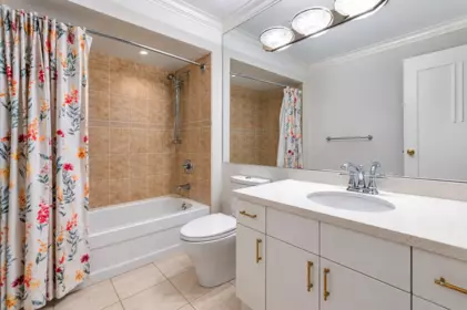 Hallway Photo of 2248 136 Street, Surrey, BC