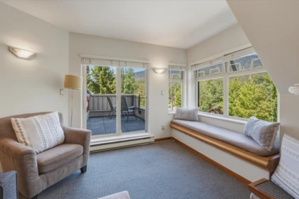 217 2050 Lake Placid Road, Whistler, BC, Whistler — Apartment/Condo for sale