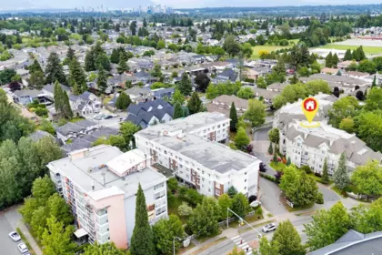 Laundry Room Photo of 305 12125 75a Avenue, Surrey, BC