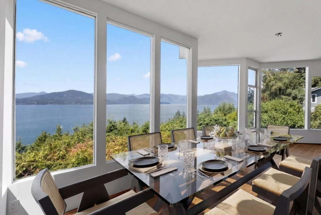 Living Room Photo of 150 Panorama Road, Lions Bay, BC