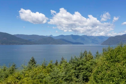 Backyard Photo of 150 Panorama Road, Lions Bay, BC
