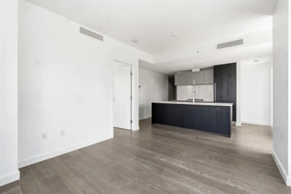Kitchen Island Photo of 805 1221 Bidwell Street, Vancouver, BC
