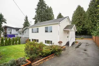 15962 North Bluff Road, White Rock, BC, White Rock — Single Family Residence for sale