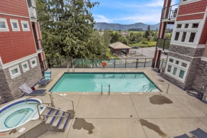 115 2242 Whatcom Road, Abbotsford, BC, Abbotsford — Apartment/Condo for sale
