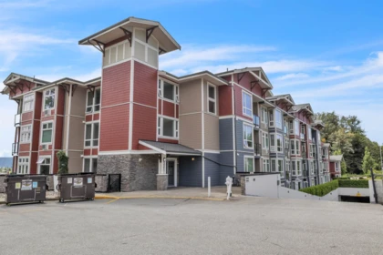115 2242 Whatcom Road, Abbotsford, BC, Abbotsford — Apartment/Condo for sale