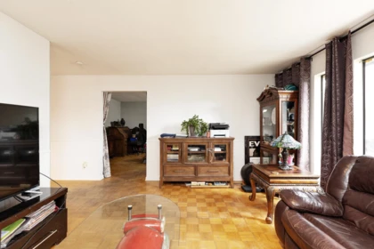 Breakfast Nook Photo of 10595 154a Street, Surrey, BC