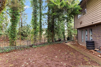 Outdoor Patio Photo of 10595 154a Street, Surrey, BC