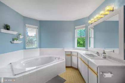 Laundry Room Photo of 21558 86a Crescent, Langley, BC