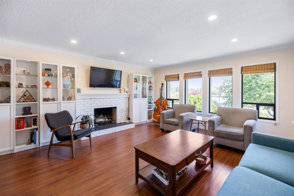 Family Room Photo of 21226 94b Avenue, Langley, BC