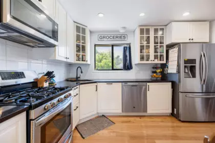 Kitchen Photo of 21226 94b Avenue, Langley, BC