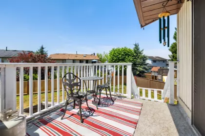 Laundry Room Photo of 21226 94b Avenue, Langley, BC