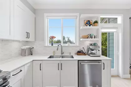 Guest Bathroom Photo of 39 15633 Mountain View Drive, Surrey, BC