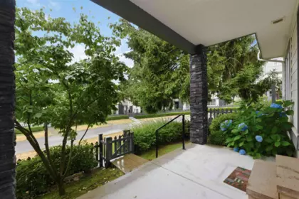 Neighborhood Park Photo Near 39 15633 Mountain View Drive, Surrey, BC