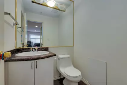 Powder Room Photo of 8369 Shaughnessy Street, Vancouver, BC