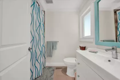 Entry Foyer Photo of 16063 8 Avenue, Surrey, BC