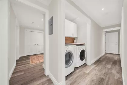 Hallway Photo of 16063 8 Avenue, Surrey, BC