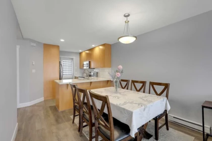 Guest Bathroom Photo of 40 7370 Stride Avenue, Burnaby, BC