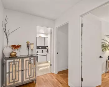 Breakfast Nook Photo of 608 555 W 28th Street, North Vancouver, BC
