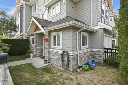Laundry Room Photo of 30 20856 76 Avenue, Langley, BC