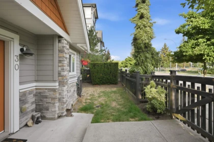 Mudroom Photo of 30 20856 76 Avenue, Langley, BC