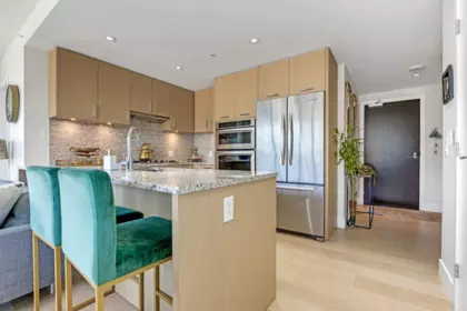 1401 150 W 15th Street, North Vancouver, BC, North Vancouver — Apartment/Condo for sale