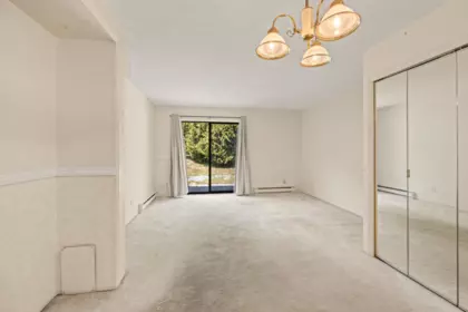 Entry Foyer Photo of 87 6665 138 Street, Surrey, BC