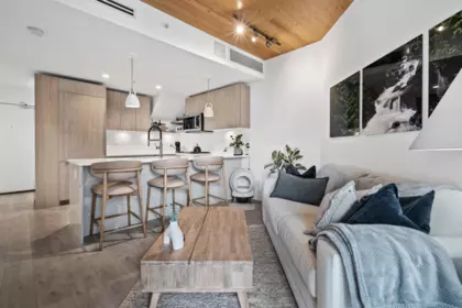 614 108 E 8th Street, North Vancouver, BC, North Vancouver — Apartment/Condo for sale