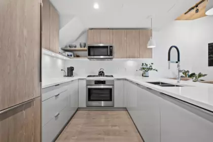 Kitchen Island Photo of 614 108 E 8th Street, North Vancouver, BC