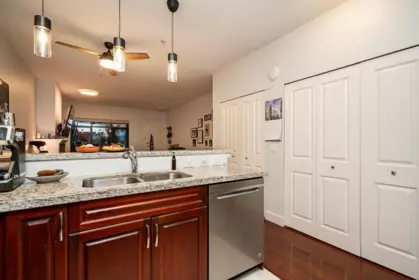 Guest Bathroom Photo of 7 221 Ash Street, New Westminster, BC