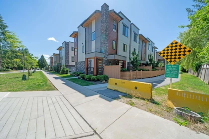 8 15950 Alder Place, Surrey, BC, Surrey — Townhouse for sale