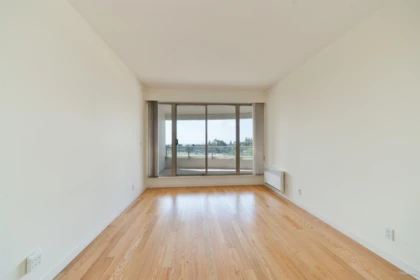 703 4830 Bennet Street, Burnaby, BC, Burnaby — Apartment/Condo for sale