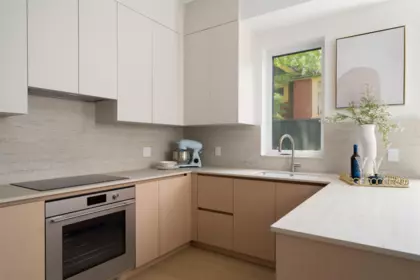 Kitchen Photo of 04 6507 Cypress Street, Vancouver, BC