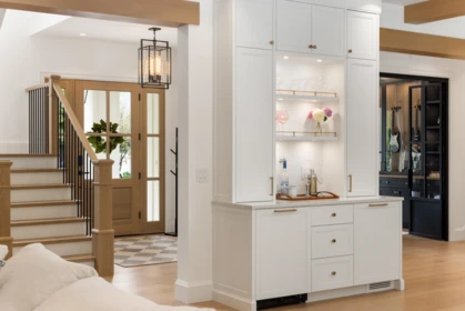 Kitchen Island Photo of 4597 Woodgreen Drive, West Vancouver, BC
