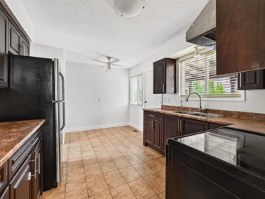 Kitchen Photo of 2068 Ridgeway Street, Abbotsford, BC