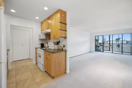Pantry Photo of 307 2710 Lonsdale Avenue, North Vancouver, BC
