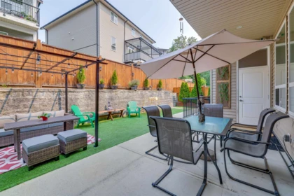 Hot Tub / Spa Photo of 36643 E Auguston Parkway, Abbotsford, BC
