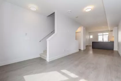 31 2070 Oak Meadows Drive, Surrey, BC, Surrey — Townhouse for sale