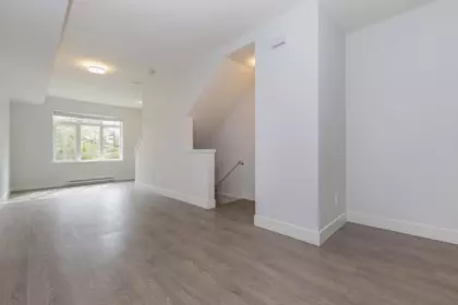 31 2070 Oak Meadows Drive, Surrey, BC, Surrey — Townhouse for sale